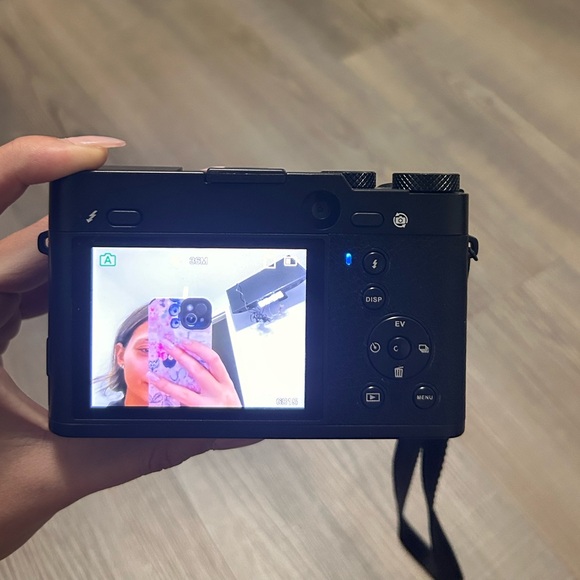 Digital Camera - Picture 6 of 15